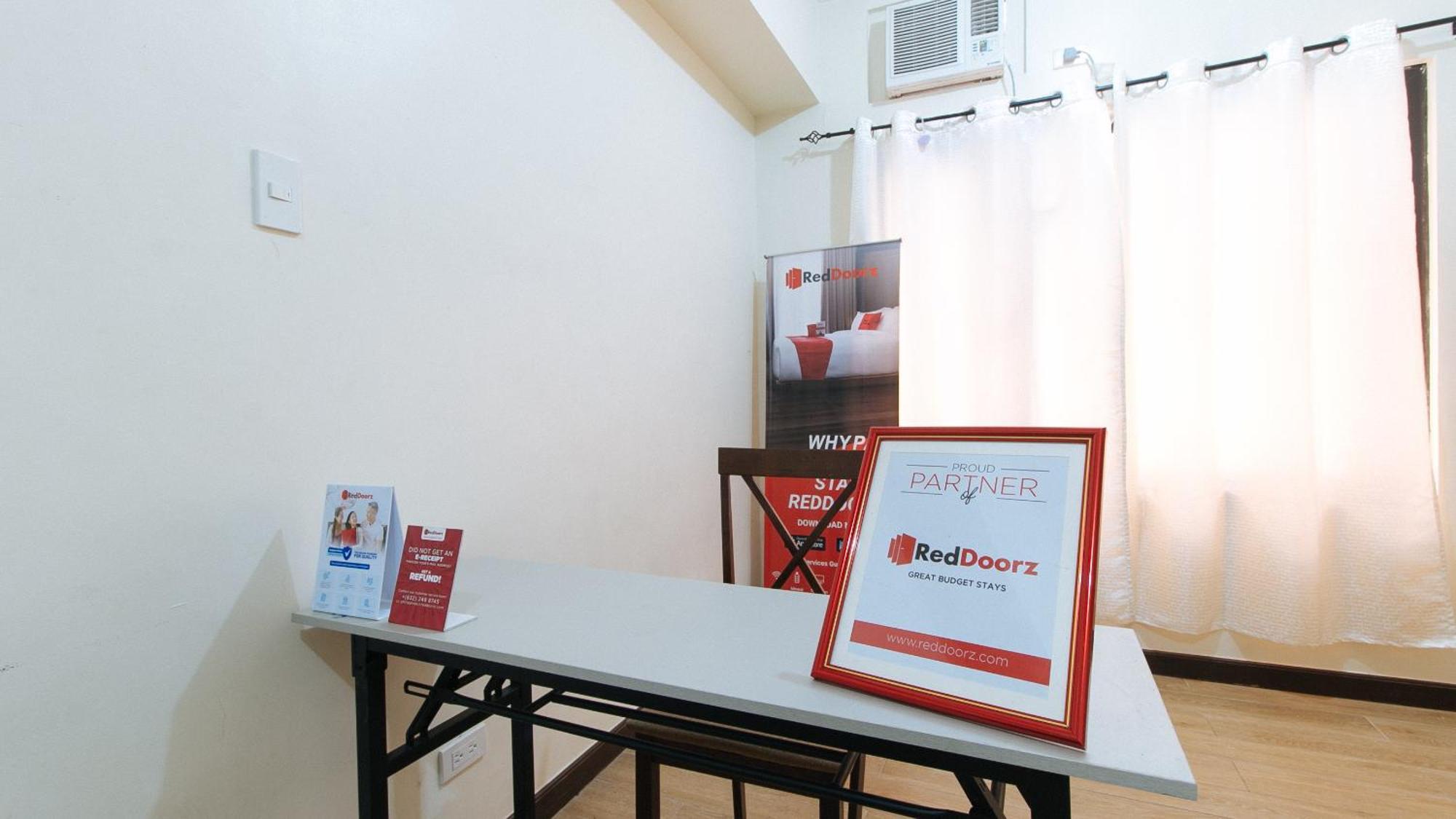 Reddoorz At Sta Cruz Naga City Εξωτερικό φωτογραφία